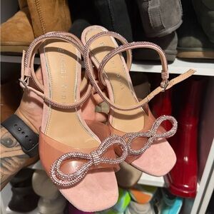 Giani Bini bow heels